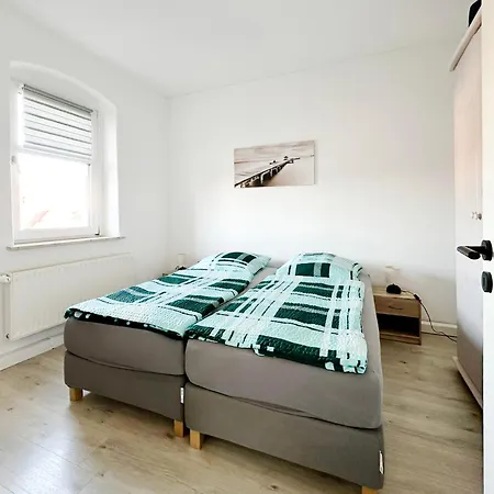 Appartement Ferienwohnung2 *